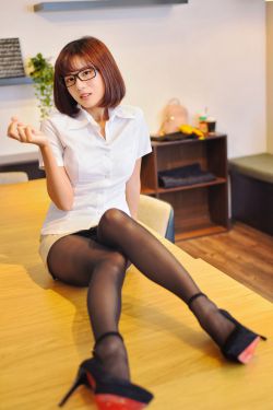 狱中困斗